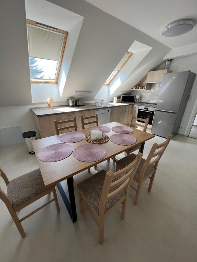 Janhaz Apartman Revfueloep ภายนอก รูปภาพ