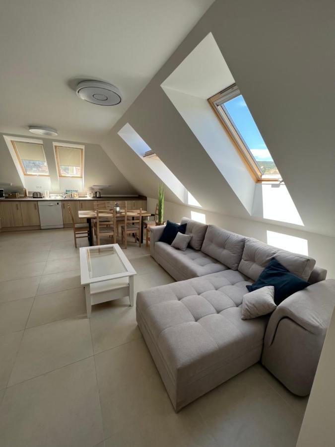 Janhaz Apartman Revfueloep ภายนอก รูปภาพ