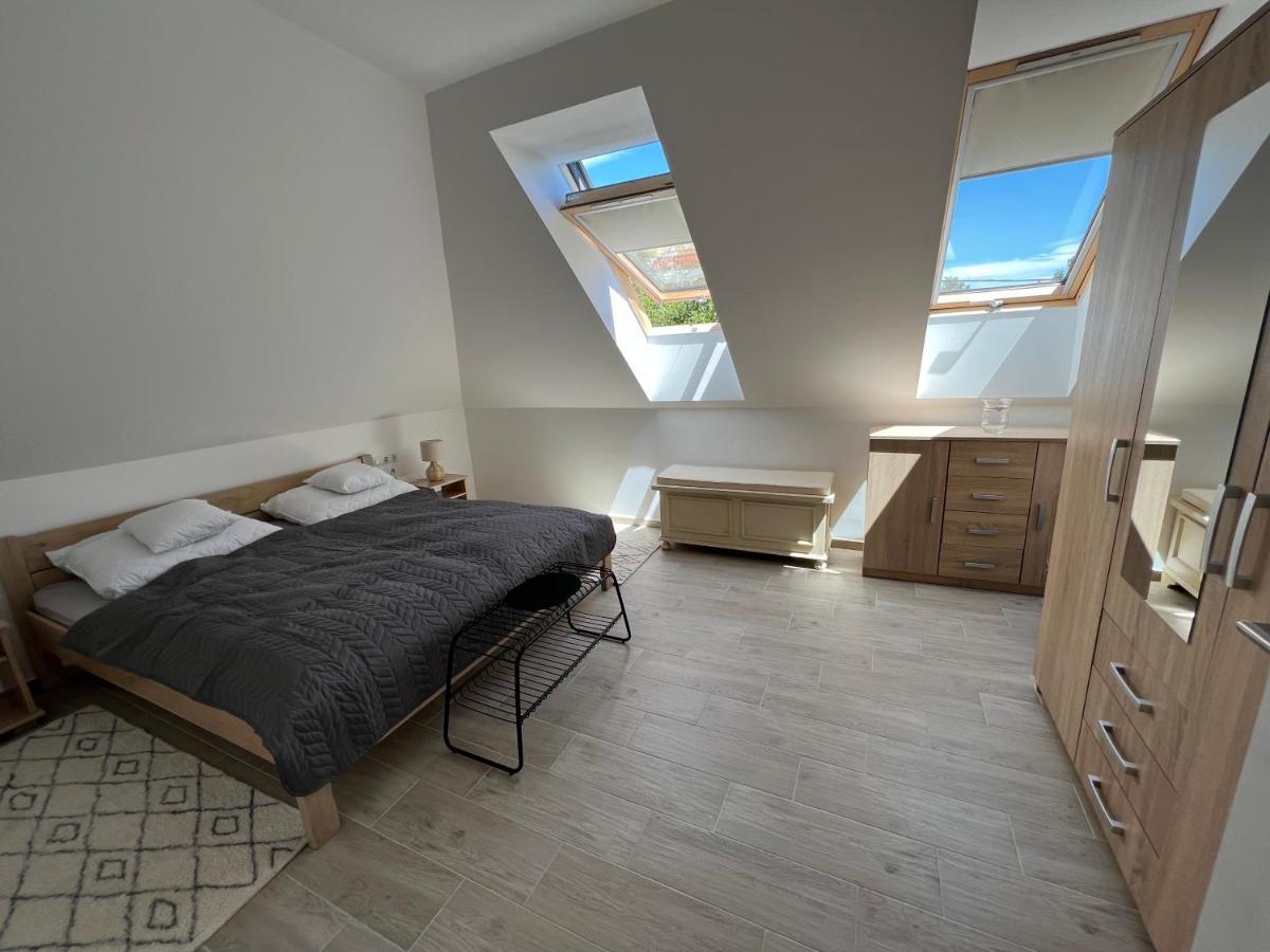 Janhaz Apartman Revfueloep ภายนอก รูปภาพ